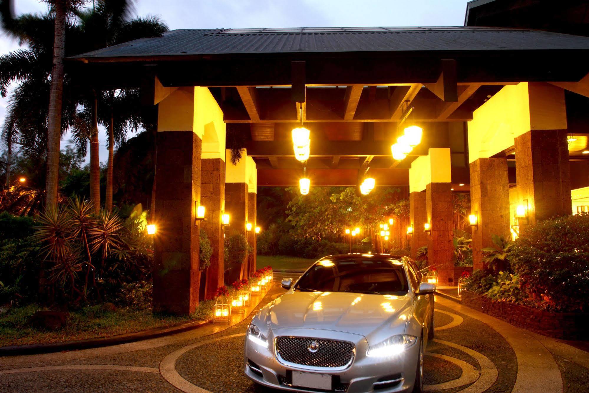 The Sulo Riviera Hotel Quezon City Buitenkant foto