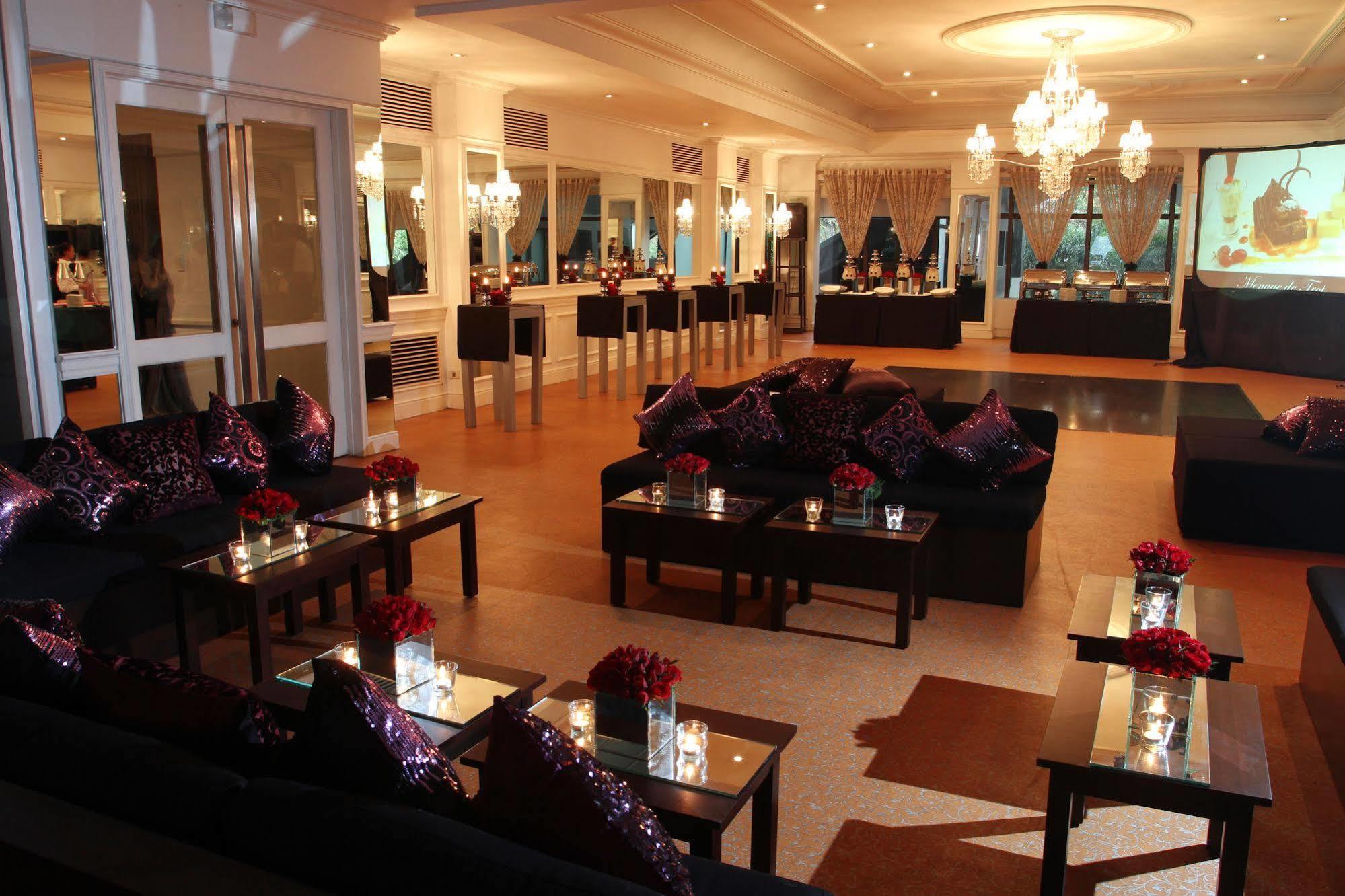 The Sulo Riviera Hotel Quezon City Buitenkant foto
