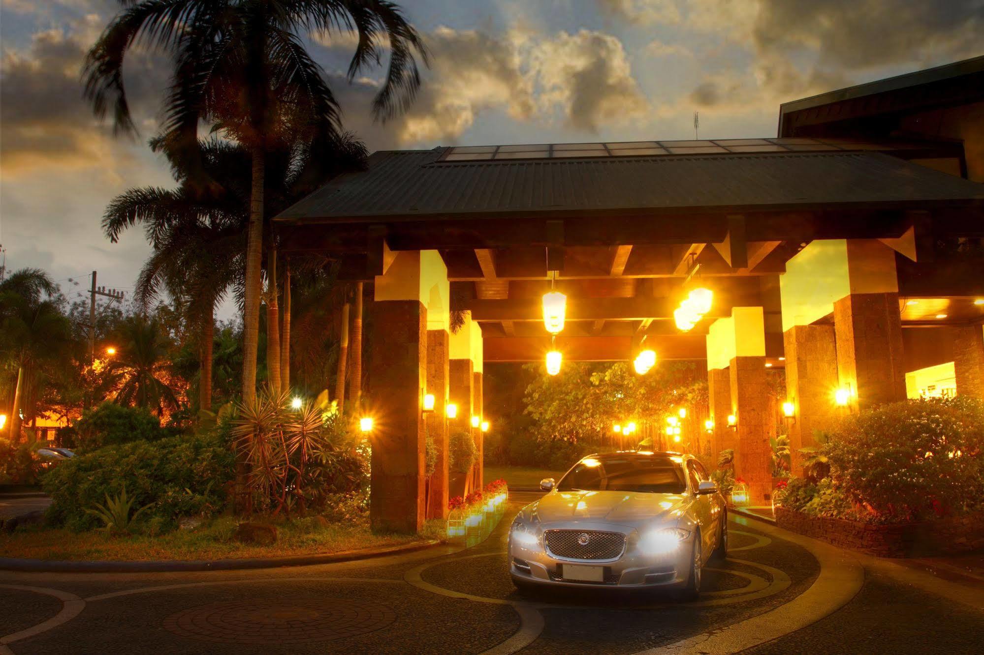 The Sulo Riviera Hotel Quezon City Buitenkant foto