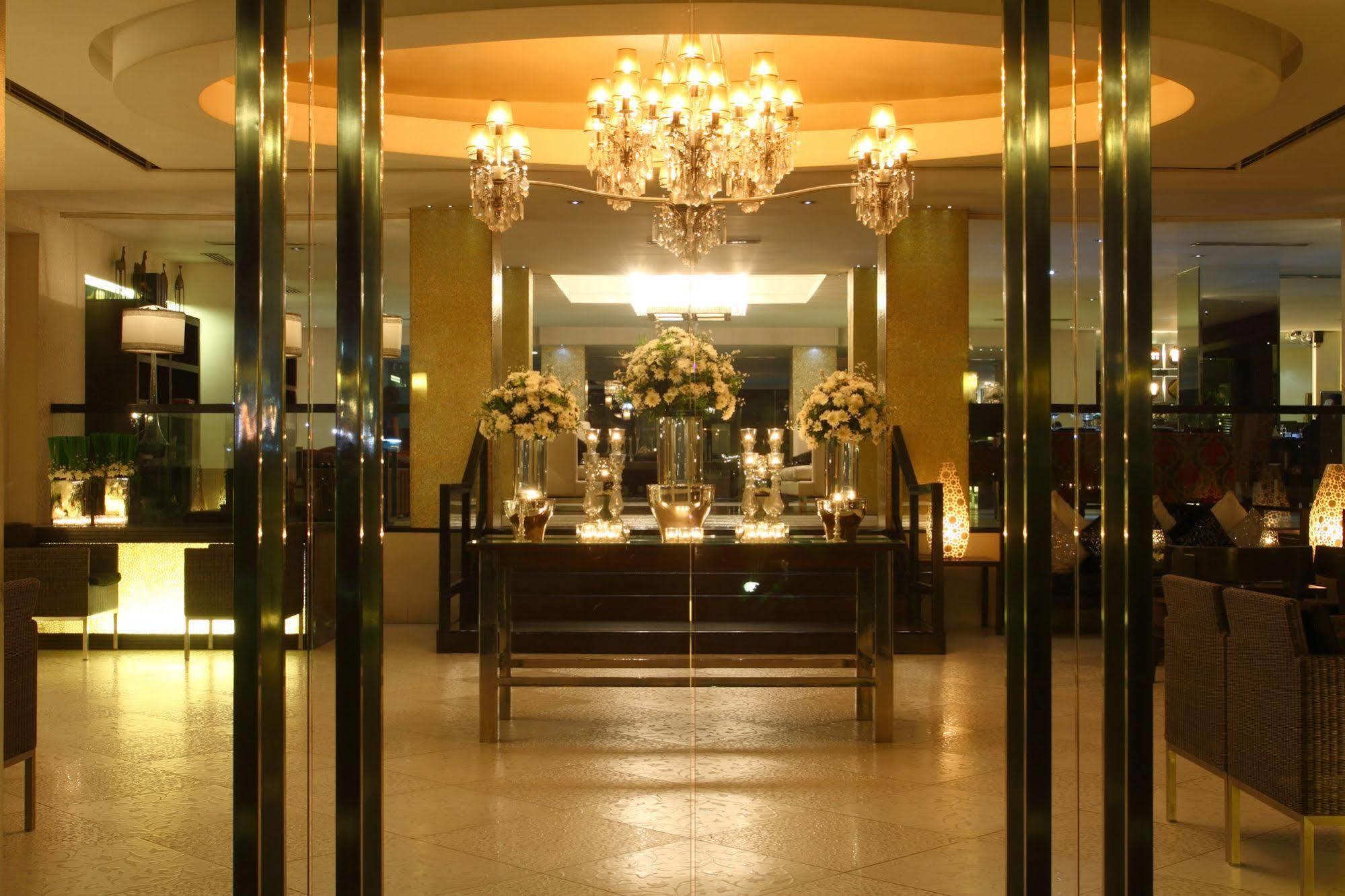 The Sulo Riviera Hotel Quezon City Buitenkant foto